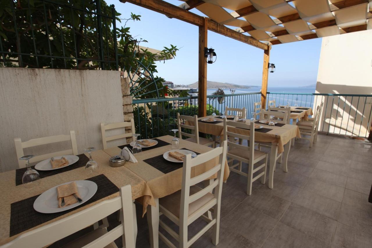 Hotel Prishtina Sarande Bagian luar foto