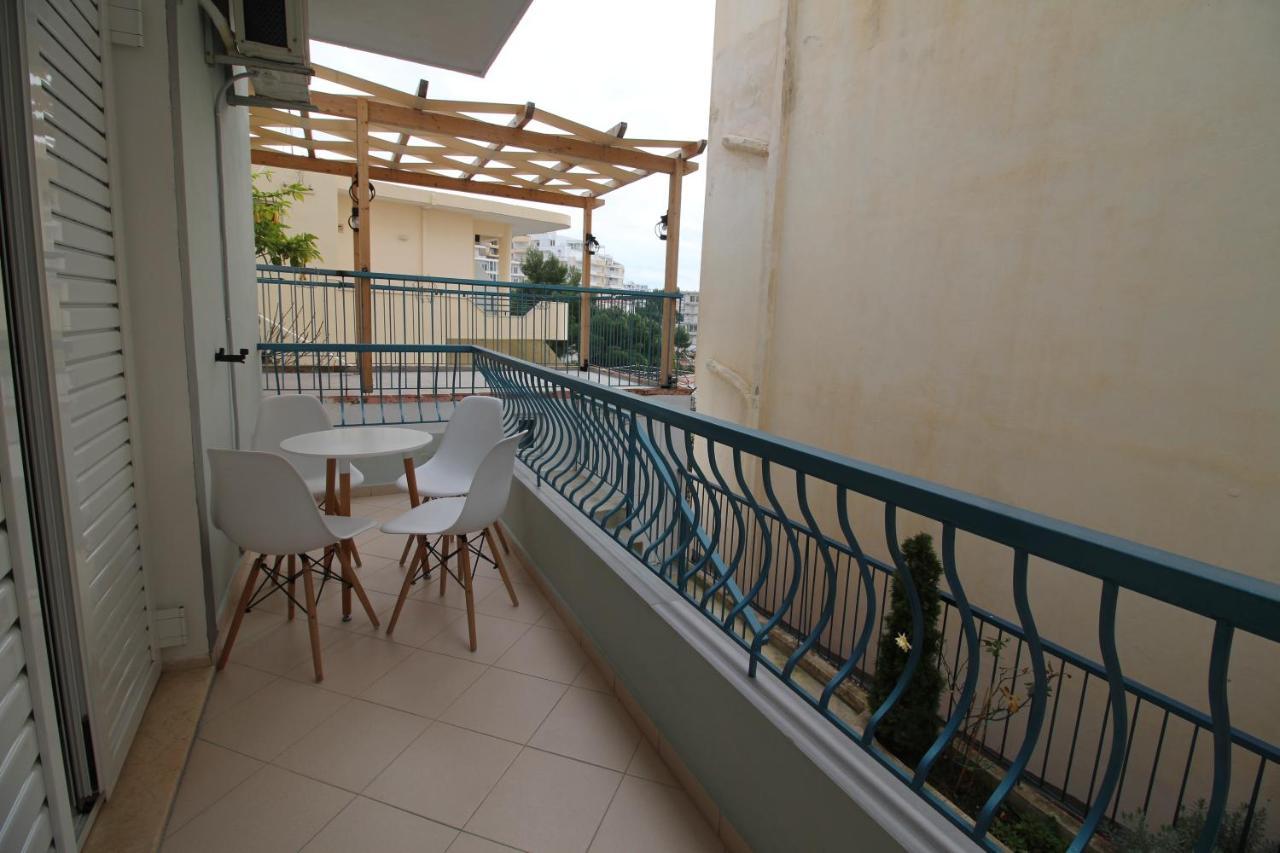 Hotel Prishtina Sarande Bagian luar foto